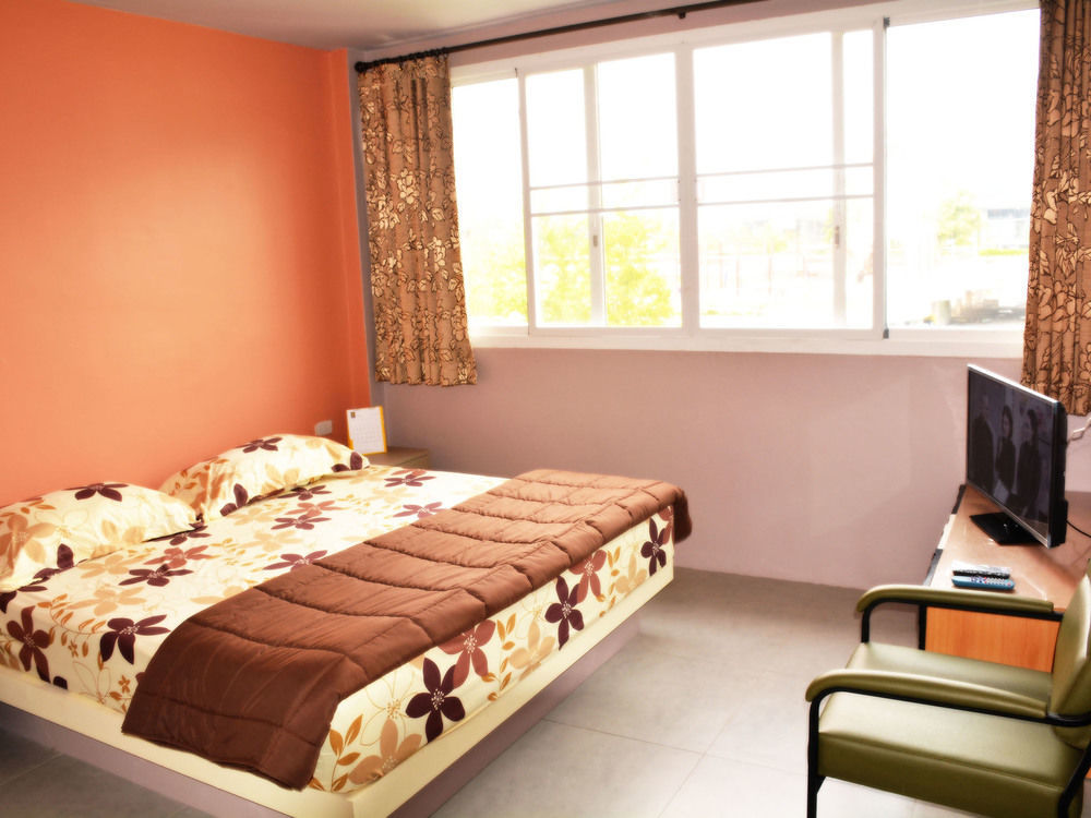 In Phuket House Hotel Exterior photo